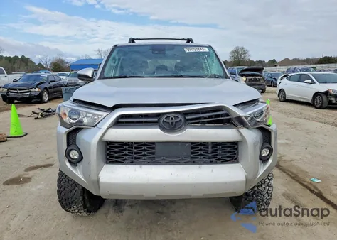2023 Toyota 4Runner Se z USA, uszkodzony, nr VIN JTEMU5JR2P6158519